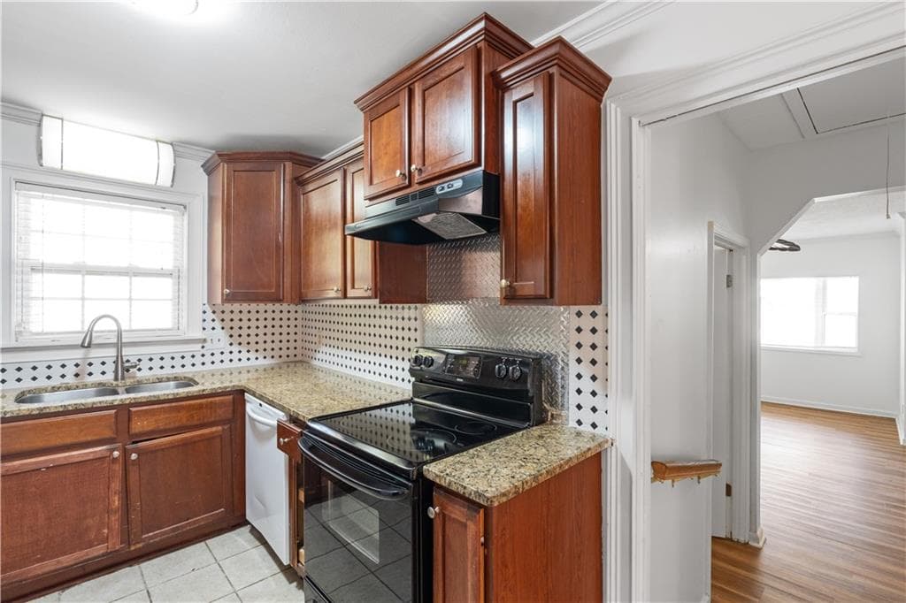 3 bedroom, 2 bathroom, 1,917 sq ft single family residence for sale at 2749 Preston Drive, Decatur, GA 30034 — photo 9