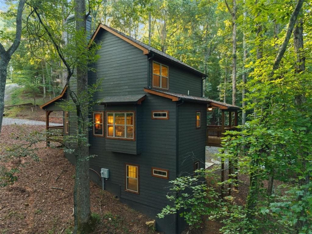 3 bedroom, 3 bathroom, 1,350 sq ft single family residence for sale at 152 Cherry Court, Ellijay, GA 30540 — photo 5
