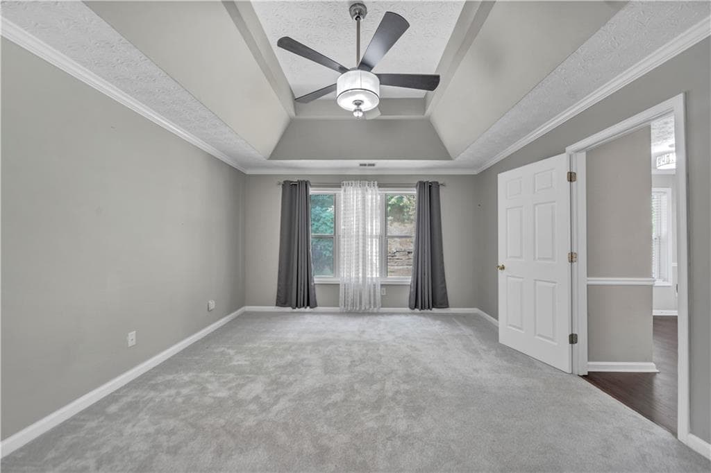 5 bedroom, 2 bathroom, 2,117 sq ft single family residence under contract at 2506 Sky Valley Drive, Dacula, GA 30019 — photo 3