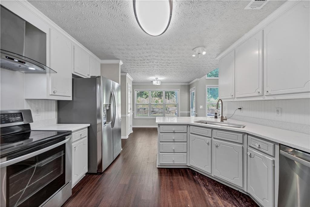 5 bedroom, 2 bathroom, 2,117 sq ft single family residence under contract at 2506 Sky Valley Drive, Dacula, GA 30019 — photo 4