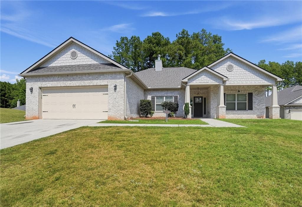 3 bedroom, 3 bathroom, 2,081 sq ft single family residence for sale at 3400 Brackenwood Road, Loganville, GA 30052 — photo 2
