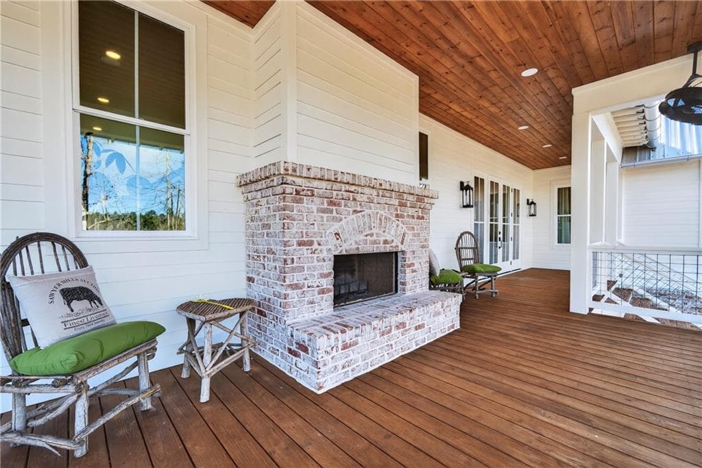 4 bedroom, 5 bathroom, 3,579 sq ft single family residence for sale at 98 Bagley Road, Eatonton, GA 31024 — photo 7