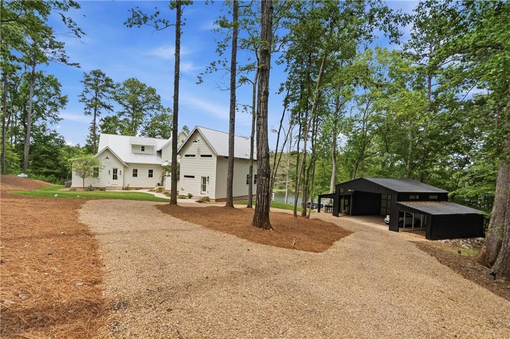 4 bedroom, 5 bathroom, 3,579 sq ft single family residence for sale at 98 Bagley Road, Eatonton, GA 31024 — photo 3