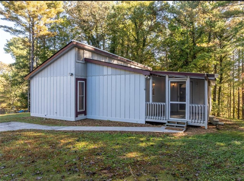 3 bedroom, 1 bathroom, 1,268 sq ft single family residence for sale at 620 Wash Wilson Road, Blue Ridge, GA 30513 — photo 5