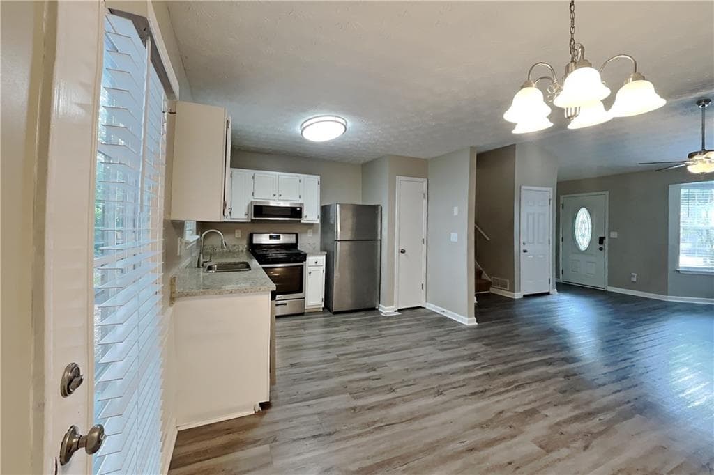 3 bedroom, 2 bathroom, 1,266 sq ft single family residence for rent at 3848 Welham Green Court, Douglasville, GA 30135 for $1,800 a month — photo 4