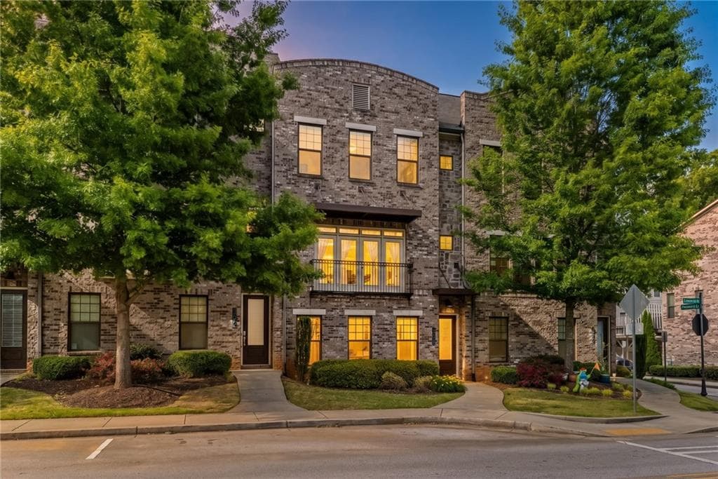 3 bedroom, 4 bathroom, 2,527 sq ft townhouse for sale at 308 Coalter Way, Decatur, GA 30030 — photo 2