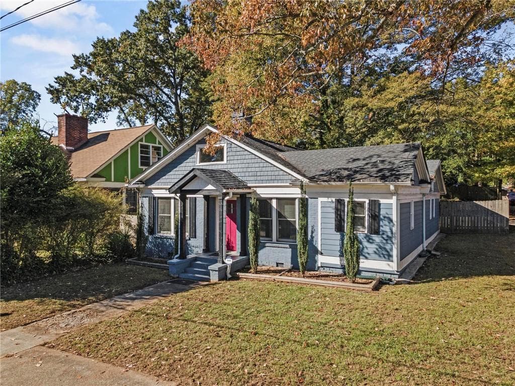 4 bedroom, 3 bathroom, 1,517 sq ft single family residence under contract at 897 Lawton Street, Atlanta, GA 30310 — photo 5