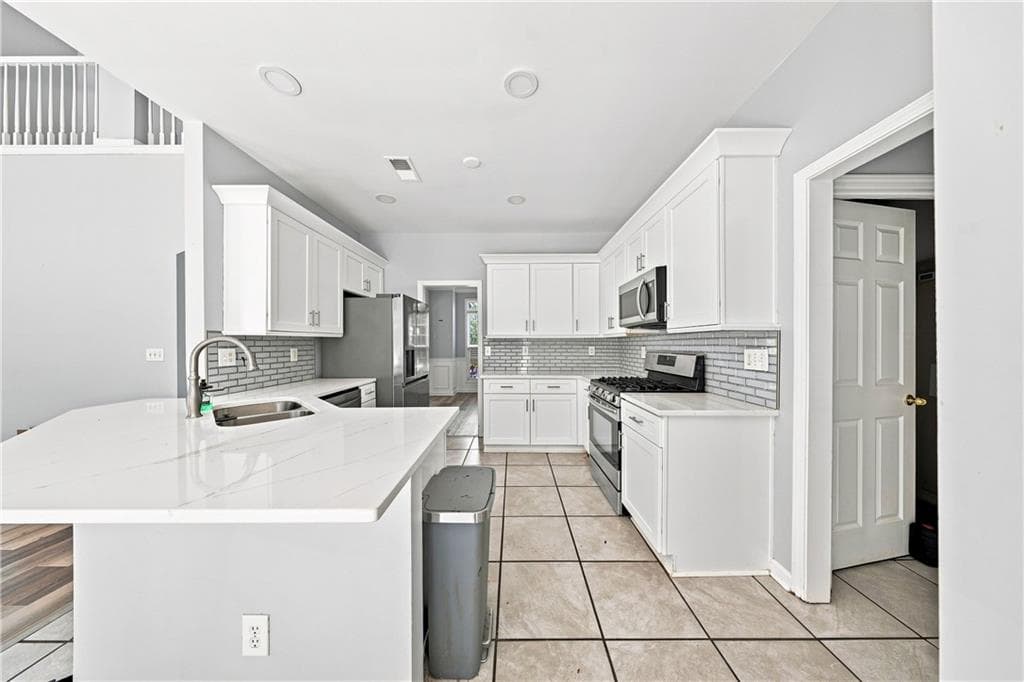 5 bedroom, 3 bathroom, 2,606 sq ft single family residence for sale at 44 Creekside Way, Hiram, GA 30141 — photo 10