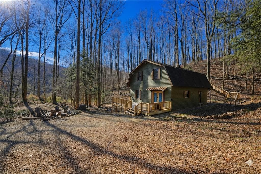 4 bedroom, 2 bathroom, 1,512 sq ft single family residence for sale at 172 Sweetwater Road, Blue Ridge, GA 30513 — photo 2