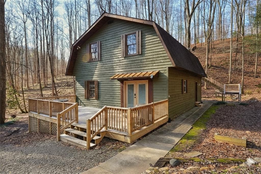 4 bedroom, 2 bathroom, 1,512 sq ft single family residence for sale at 172 Sweetwater Road, Blue Ridge, GA 30513 — photo 3