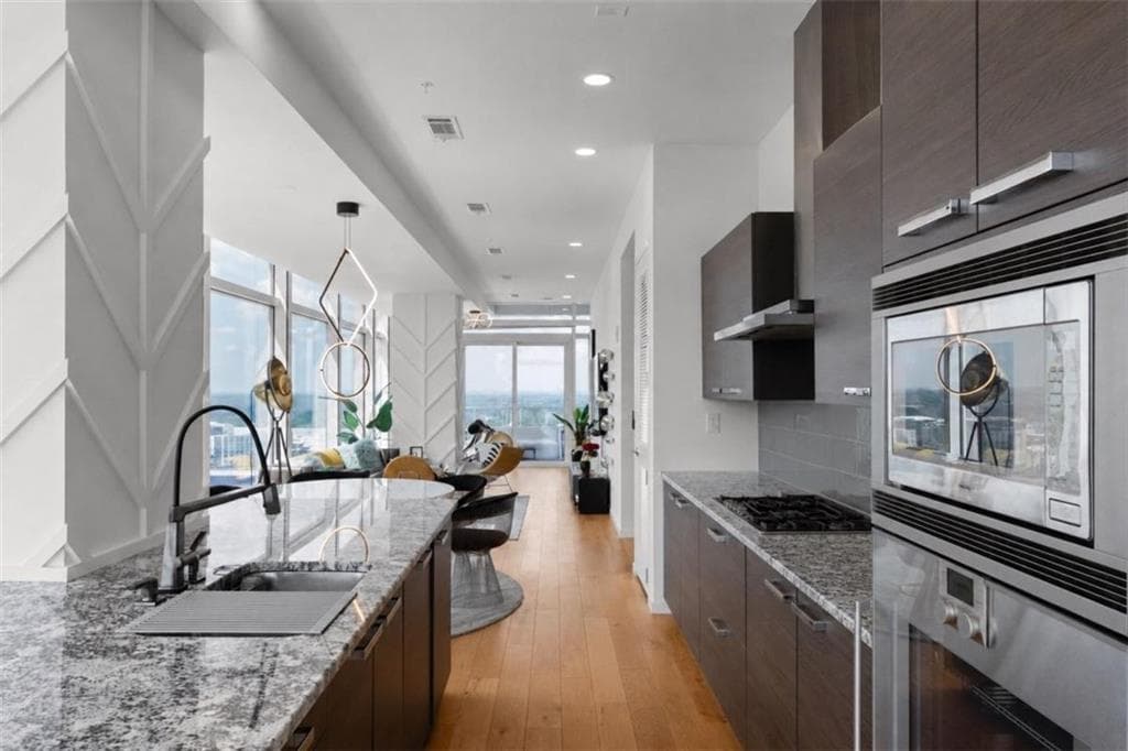 2 bedroom, 3 bathroom, 1,919 sq ft condominium for sale at 45 Ivan Allen Jr Boulevard 2505, Atlanta, GA 30308 — photo 6