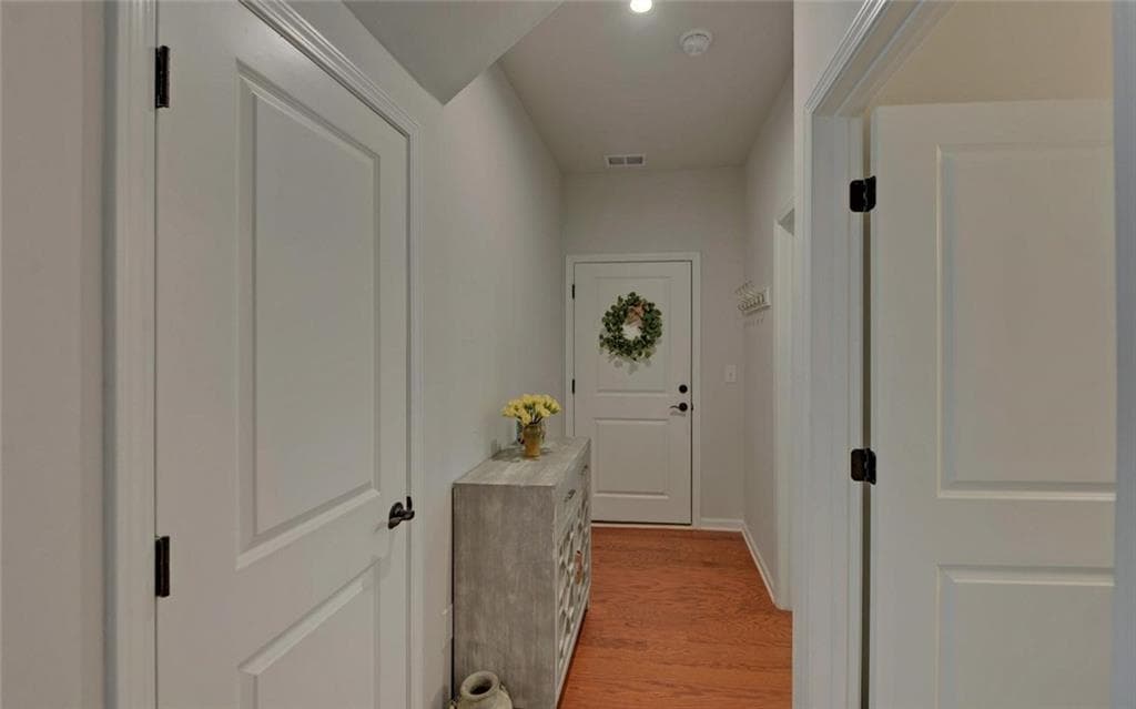 2 bedroom, 2 bathroom, 1,876 sq ft single family residence for sale at 5663 Villa Crest Drive, Hoschton, GA 30548 — photo 5