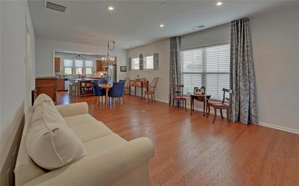 2 bedroom, 2 bathroom, 1,876 sq ft single family residence for sale at 5663 Villa Crest Drive, Hoschton, GA 30548 — photo 9
