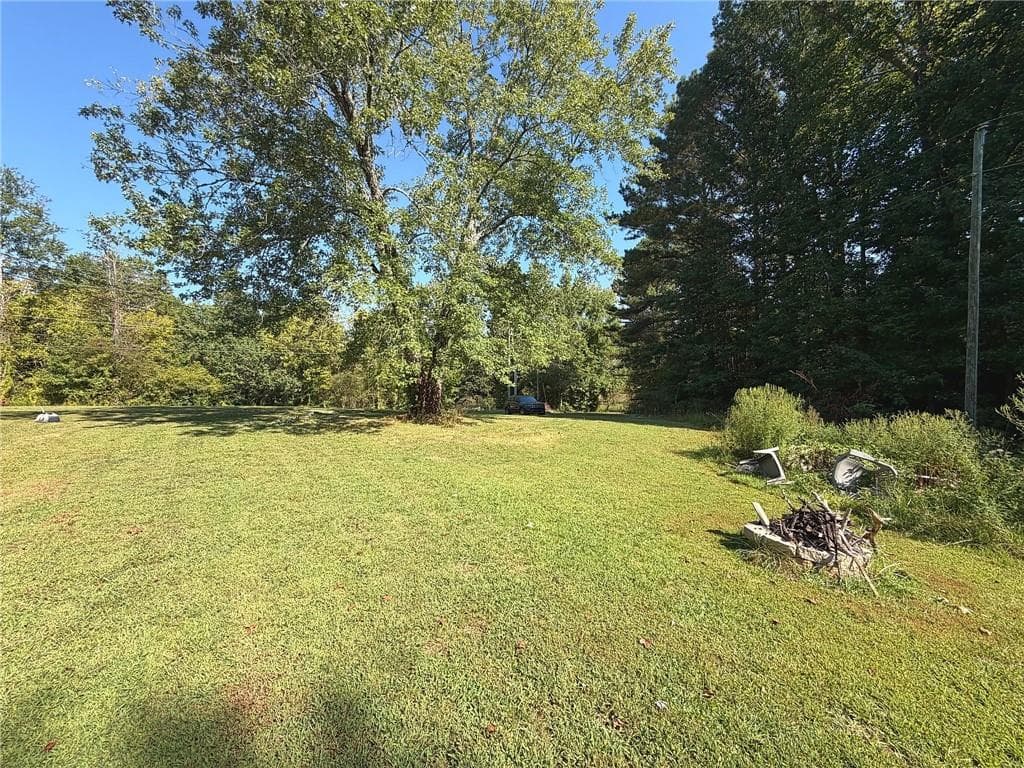 2 bedroom, 1 bathroom, 944 sq ft single family residence for sale at 724 Upper Bethany Road, Ball Ground, GA 30107 — photo 6