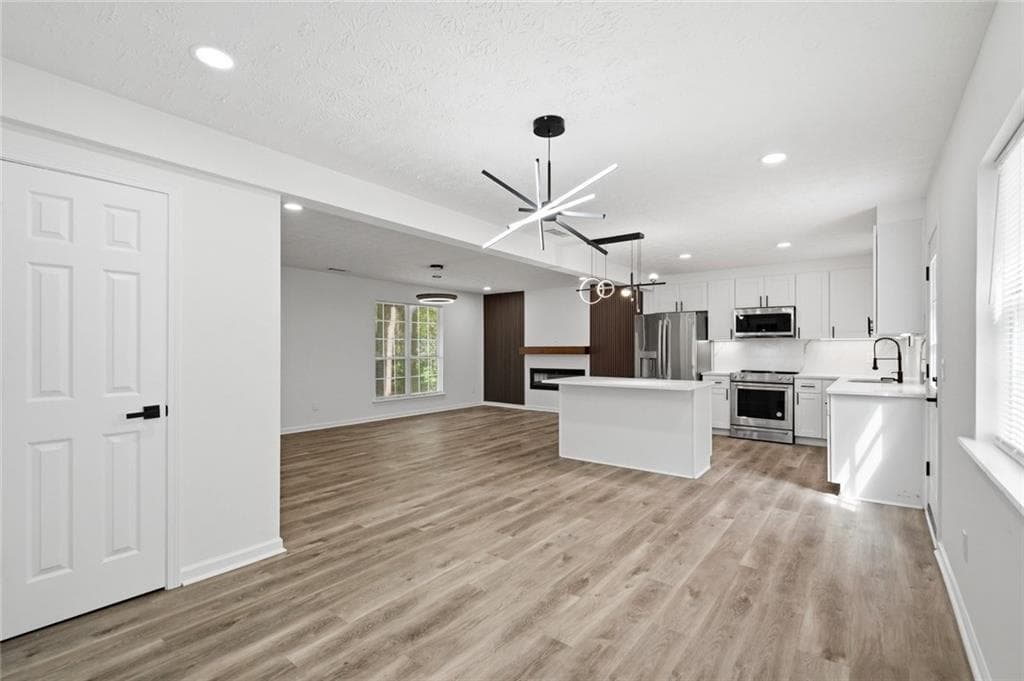 4 bedroom, 3 bathroom, 1,696 sq ft single family residence under contract at 3434 Irvin Drive, Loganville, GA 30052 — photo 5