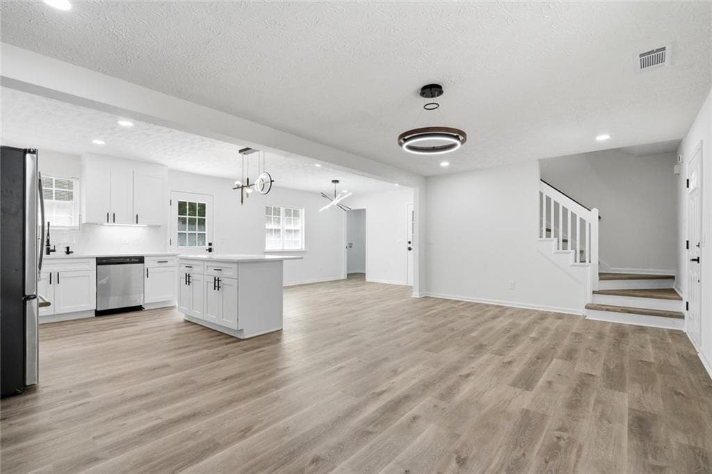 4 bedroom, 3 bathroom, 1,696 sq ft single family residence under contract at 3434 Irvin Drive, Loganville, GA 30052 — photo 6
