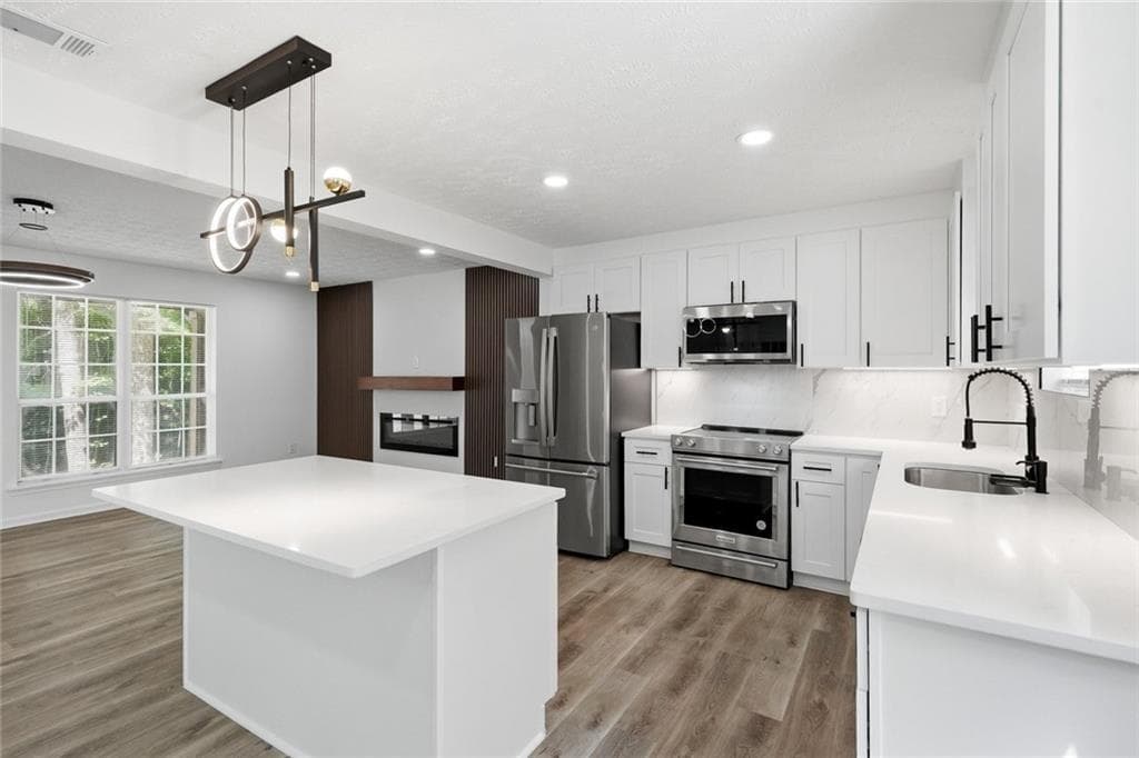 4 bedroom, 3 bathroom, 1,696 sq ft single family residence under contract at 3434 Irvin Drive, Loganville, GA 30052 — photo 7
