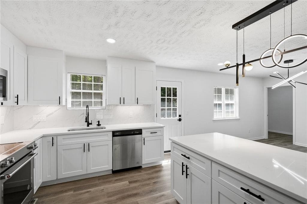 4 bedroom, 3 bathroom, 1,696 sq ft single family residence under contract at 3434 Irvin Drive, Loganville, GA 30052 — photo 8