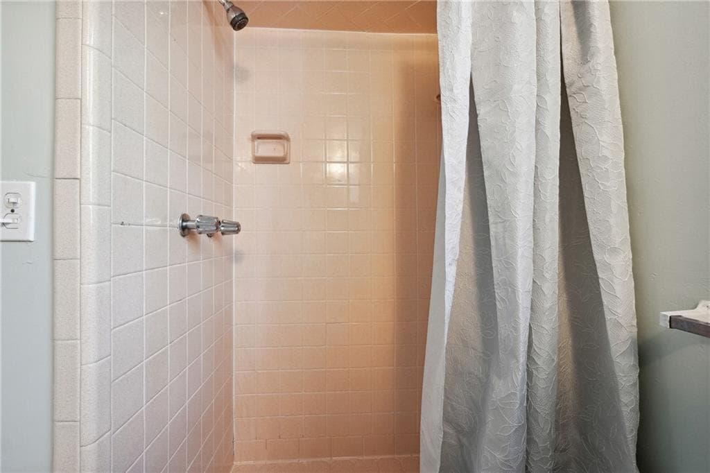 1 bedroom, 1 bathroom, 950 sq ft duplex for rent at 2073 E Roxboro Road B, Brookhaven, GA 30324 for $1,095 a month — photo 10