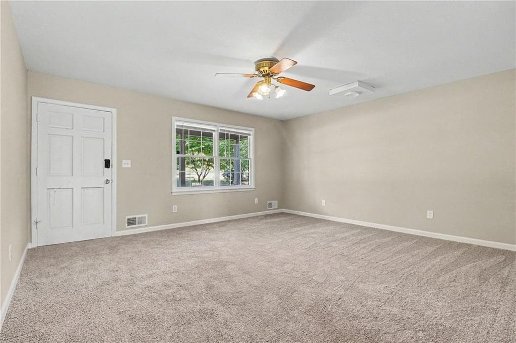 3 bedroom, 2 bathroom, 1,392 sq ft single family residence for sale at 5139 Presley Drive, Flowery Branch, GA 30542 — photo 10