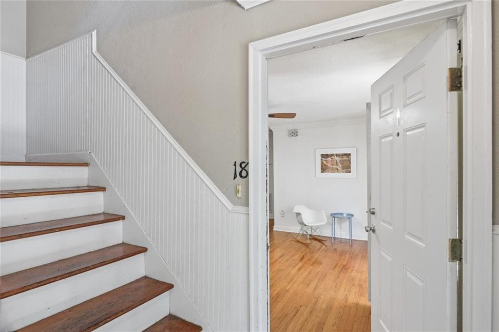 1 bedroom, 1 bathroom, 756 sq ft condominium for sale at 869 Briarcliff Road B 18, Atlanta, GA 30306 — photo 2