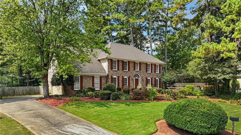 4 bedroom, 3 bathroom, 2,882 sq ft single family residence under contract at 1339 Saint Michaels Court, Lilburn, GA 30047 — photo 5