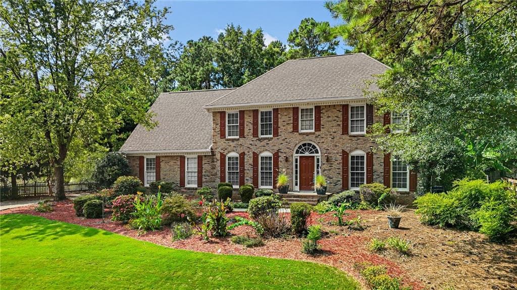 4 bedroom, 3 bathroom, 2,882 sq ft single family residence under contract at 1339 Saint Michaels Court, Lilburn, GA 30047 — photo 7