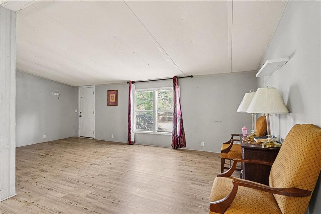 3 bedroom, 2 bathroom, 1,150 sq ft single family residence for sale at 915 Steele Drive, Hampton, GA 30228 — photo 9