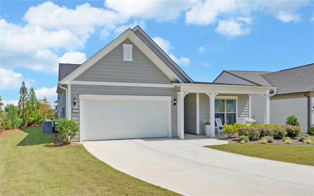 3 bedroom, 2 bathroom, 2,020 sq ft single family residence for sale at 2457 Naples Street, Hoschton, GA 30548 — photo 2