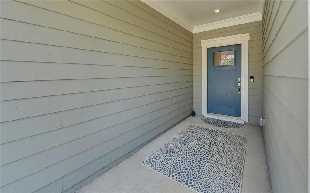 3 bedroom, 2 bathroom, 2,020 sq ft single family residence for sale at 2457 Naples Street, Hoschton, GA 30548 — photo 5
