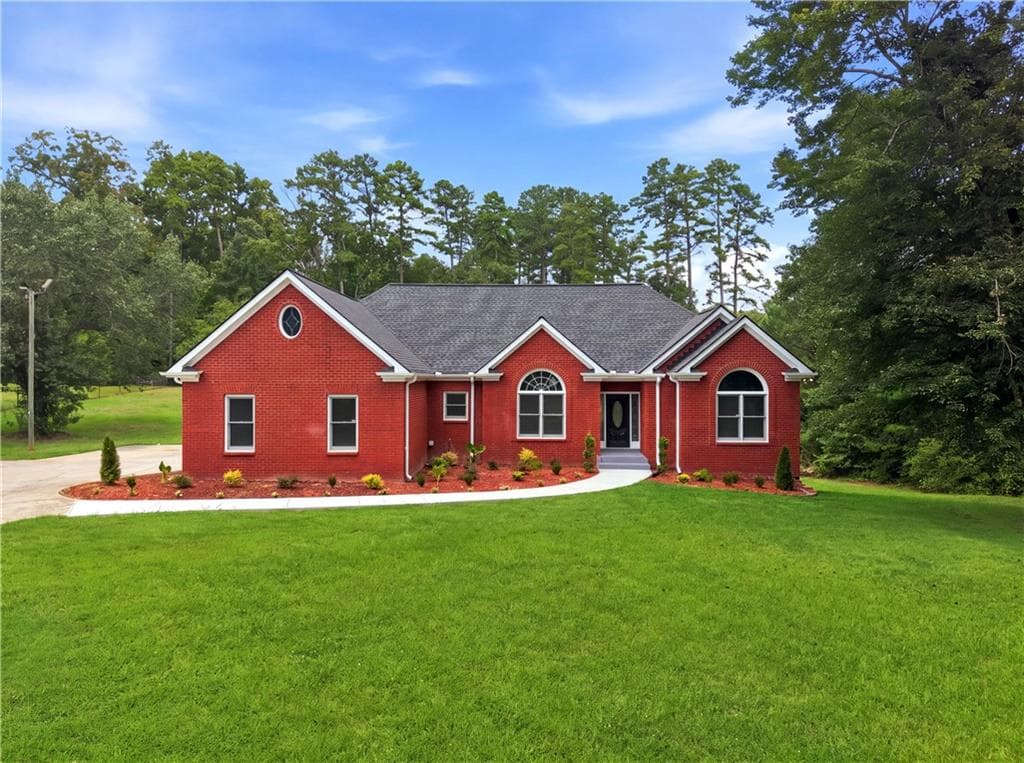 3 bedroom, 3 bathroom, 3,015 sq ft single family residence for sale at 3141 Centerville Rosebud Road, Snellville, GA 30039