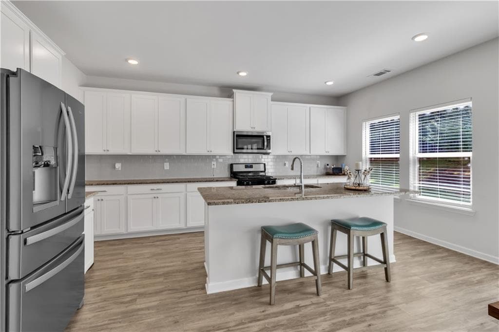4 bedroom, 3 bathroom, 2,844 sq ft single family residence for sale at 3527 Argent Way, Marietta, GA 30008 — photo 6