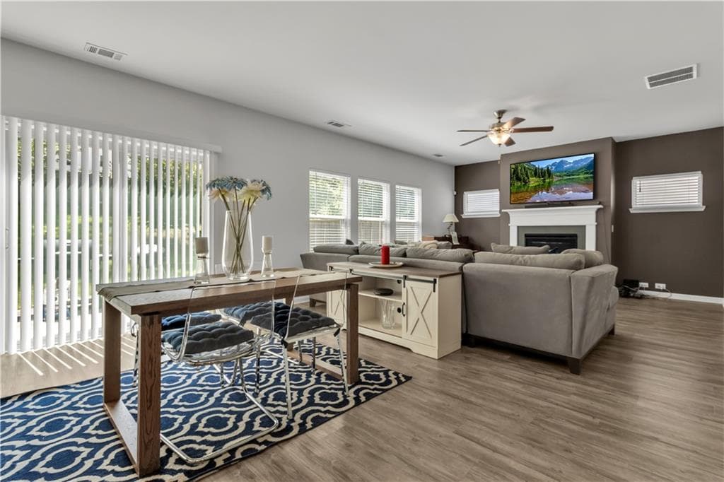 4 bedroom, 3 bathroom, 2,844 sq ft single family residence for sale at 3527 Argent Way, Marietta, GA 30008 — photo 9