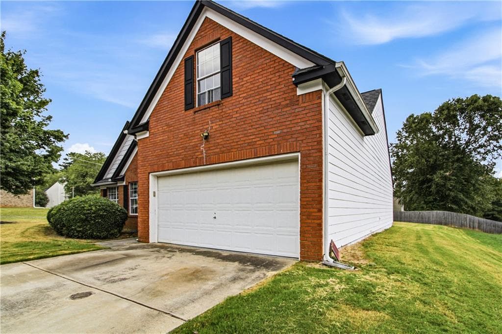 4 bedroom, 3 bathroom, 1,800 sq ft single family residence under contract at 3708 Walnut Creek Way, Lithonia, GA 30038 — photo 6