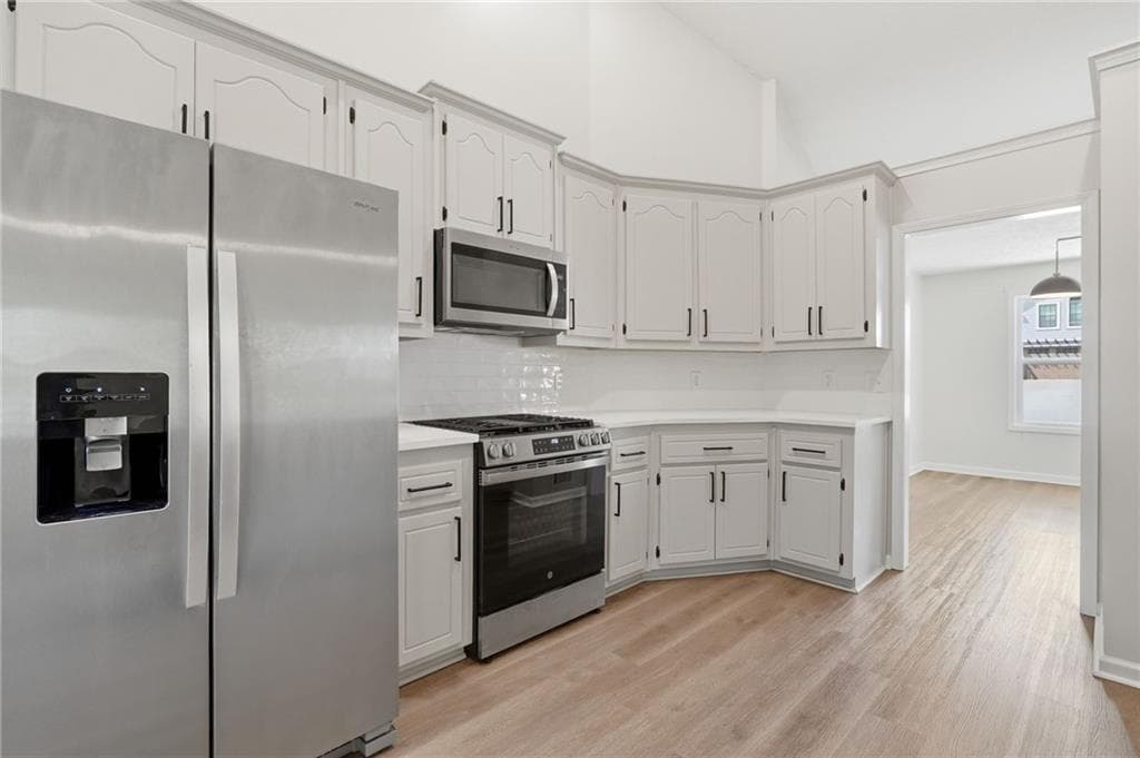 5 bedroom, 3 bathroom, 2,372 sq ft single family residence for sale at 1003 Queensbury Run, Acworth, GA 30102 — photo 8