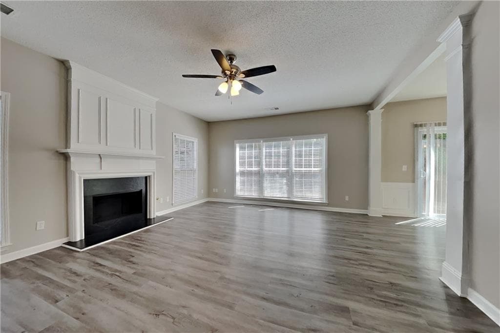 3 bedroom, 3 bathroom, 1,976 sq ft single family residence for rent at 4174 Glenaire Way, Acworth, GA 30101 for $2,225 a month — photo 3