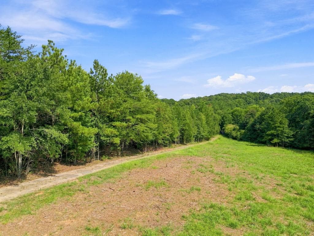 3 bedroom, 1 bathroom single family residence under contract at 409 Peeples Road, Rome, GA 30104 — photo 3