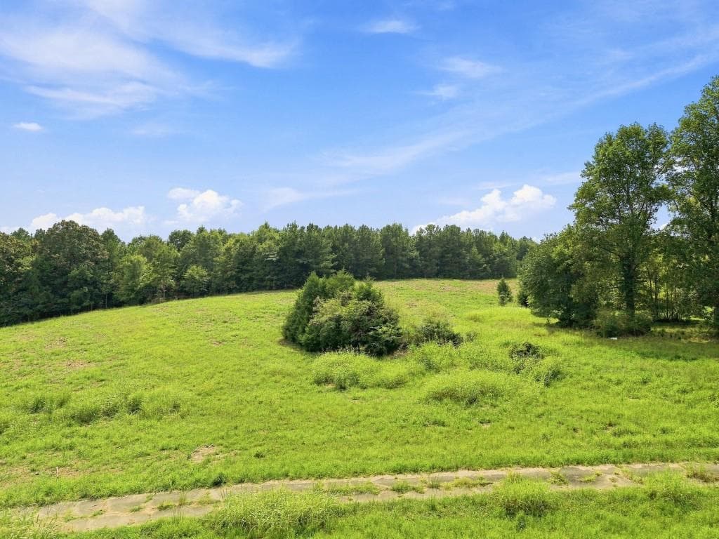 3 bedroom, 1 bathroom single family residence under contract at 409 Peeples Road, Rome, GA 30104 — photo 8