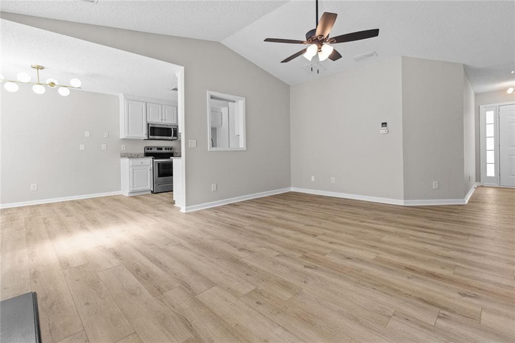 3 bedroom, 2 bathroom, 1,381 sq ft single family residence for rent at 1587 Brush Creek Dr, Winder, GA 30680 for $1,895 a month — photo 5