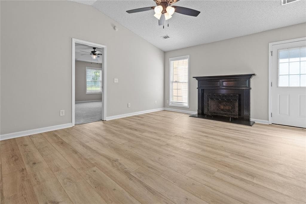 3 bedroom, 2 bathroom, 1,381 sq ft single family residence for rent at 1587 Brush Creek Dr, Winder, GA 30680 for $1,895 a month — photo 7