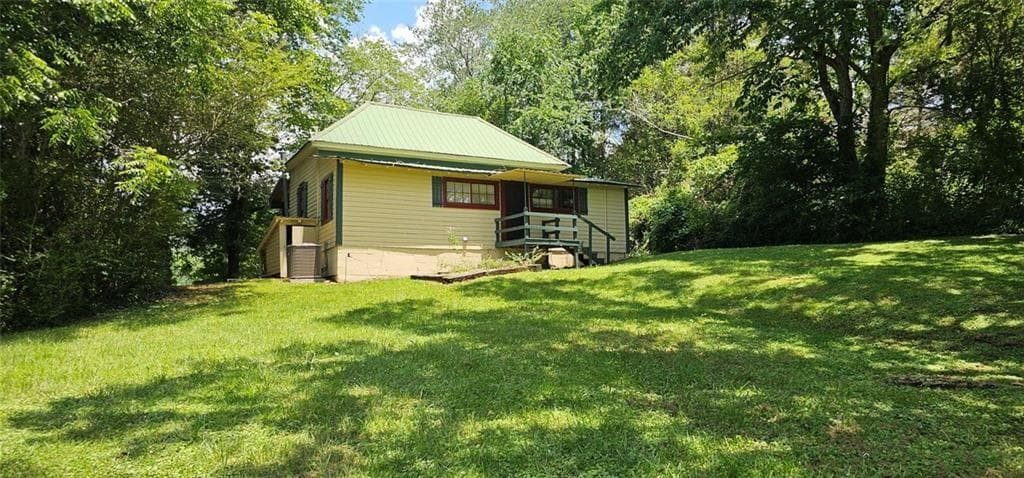 2 bedroom, 1 bathroom, 1,250 sq ft single family residence for sale at 118 E Oak Street, Ellijay, GA 30540 — photo 4