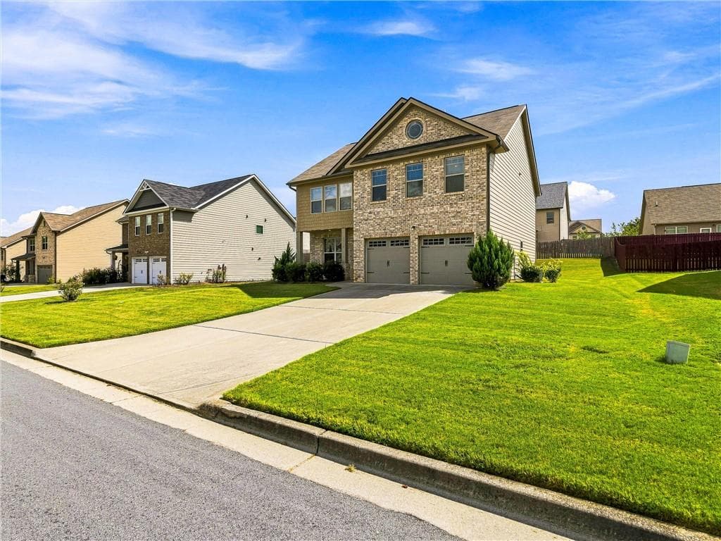 4 bedroom, 3 bathroom, 2,302 sq ft single family residence for sale at 1218 Brookstone Circle, Conyers, GA 30012 — photo 2