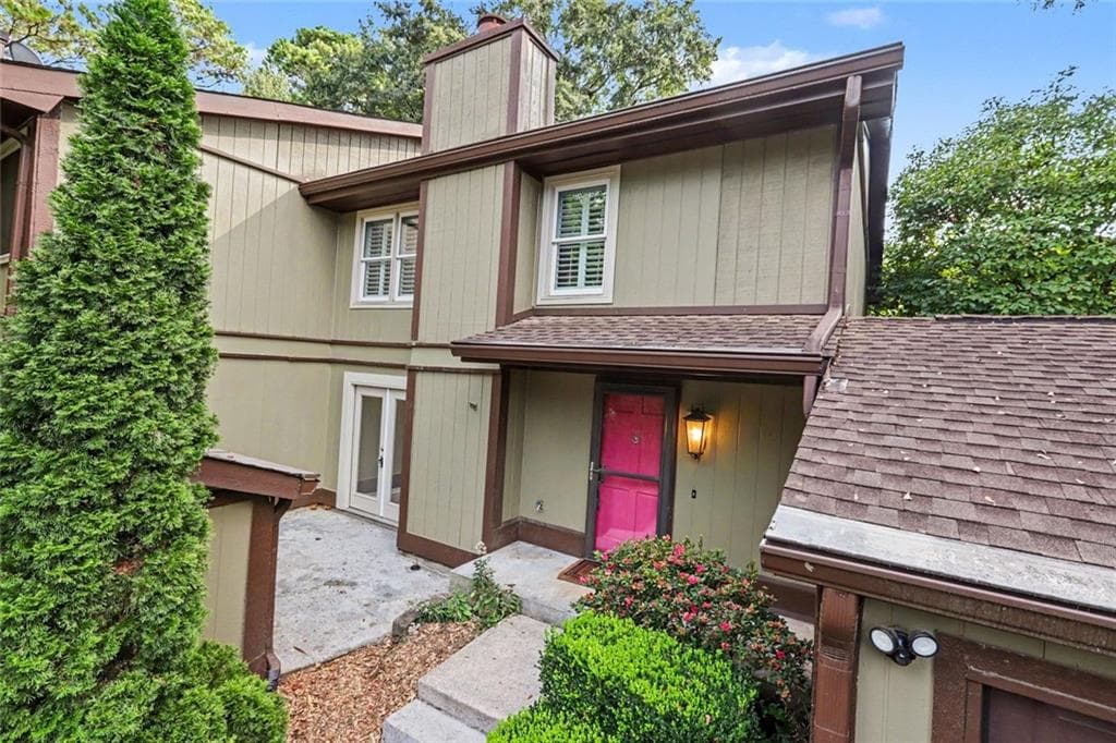 3 bedroom, 3 bathroom, 1,724 sq ft townhouse for sale at 2752 Meadow Mere, Atlanta, GA 30341 — photo 3