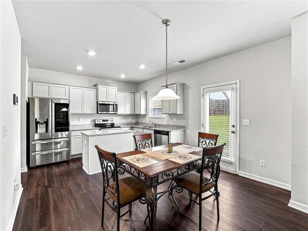 4 bedroom, 3 bathroom, 2,302 sq ft single family residence for sale at 1218 Brookstone Circle, Conyers, GA 30012 — photo 9