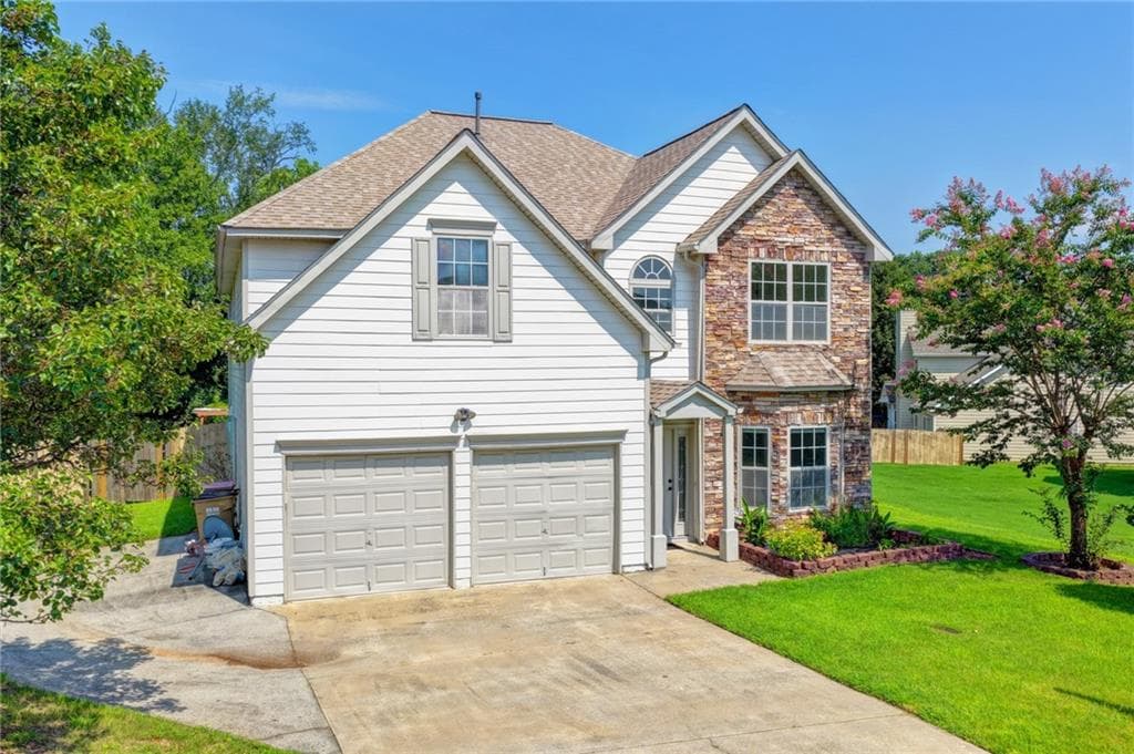 4 bedroom, 3 bathroom, 2,896 sq ft single family residence for sale at 220 Nichols Drive, Suwanee, GA 30024 — photo 4