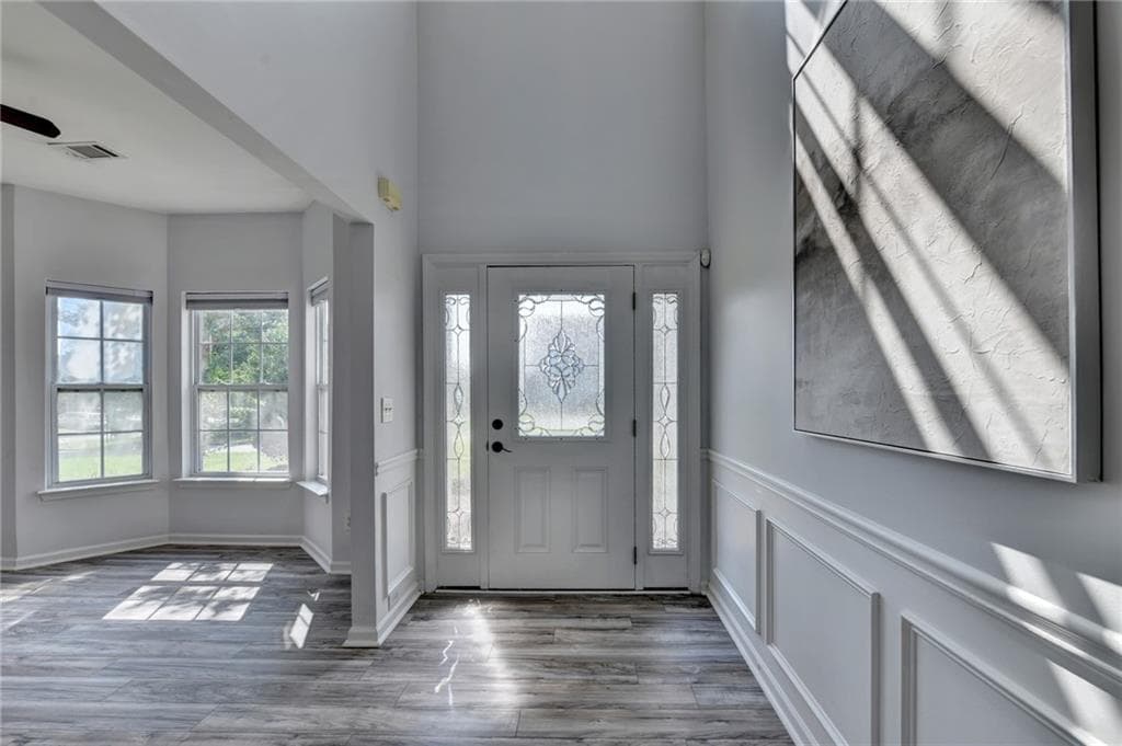 4 bedroom, 3 bathroom, 2,896 sq ft single family residence for sale at 220 Nichols Drive, Suwanee, GA 30024 — photo 6