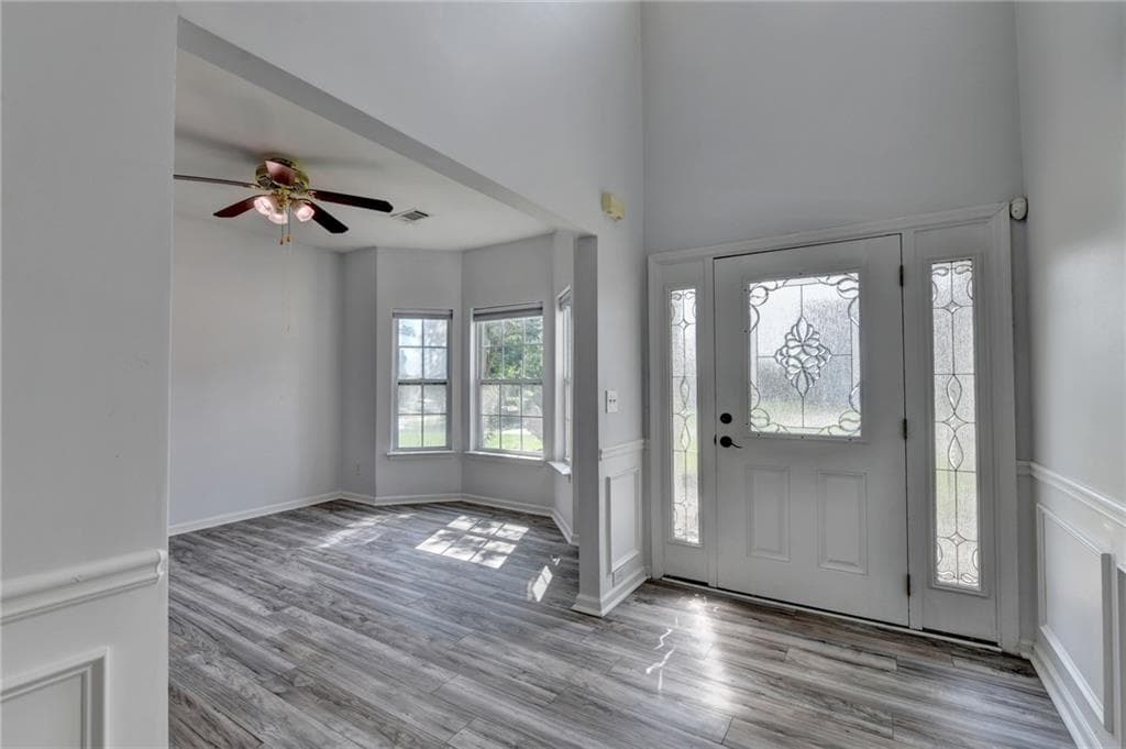 4 bedroom, 3 bathroom, 2,896 sq ft single family residence for sale at 220 Nichols Drive, Suwanee, GA 30024 — photo 7