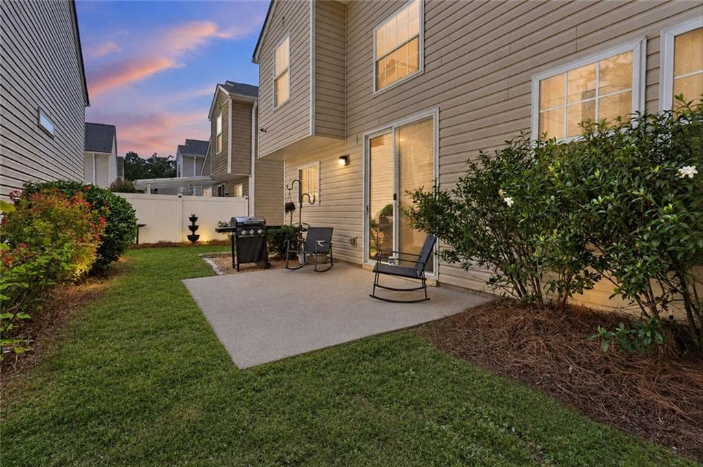 3 bedroom, 3 bathroom, 1,271 sq ft single family residence for sale at 1270 W Oaks Way, Woodstock, GA 30188 — photo 2