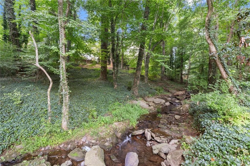 3 bedroom, 2 bathroom, 1,898 sq ft single family residence for sale at 1857 Meadowood Drive, Marietta, GA 30062 — photo 3