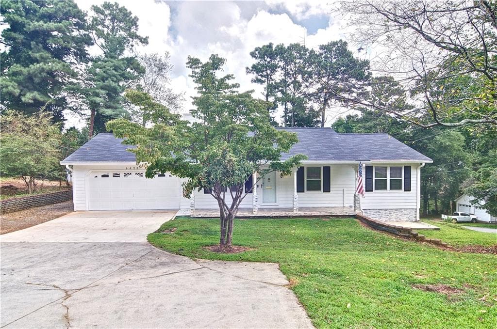 3 bedroom, 2 bathroom, 1,154 sq ft single family residence for rent at 6428 Paradise Point Road, Flowery Branch, GA 30542 for $2,200 a month